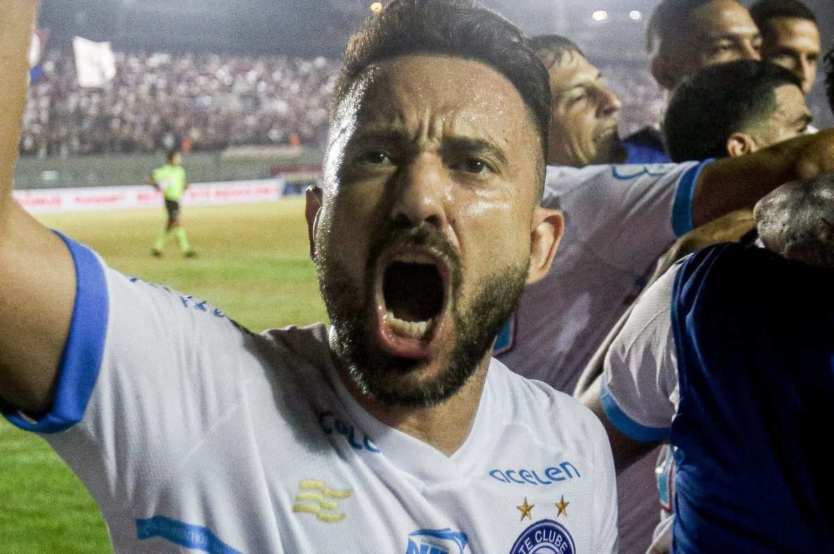 Sinceridade de Rog&eacute;rio Ceni sobre Everton Ribeiro liga alerta no vesti&aacute;rio do Bahia mesmo ap&oacute;s vaga na Copa do Brasil
