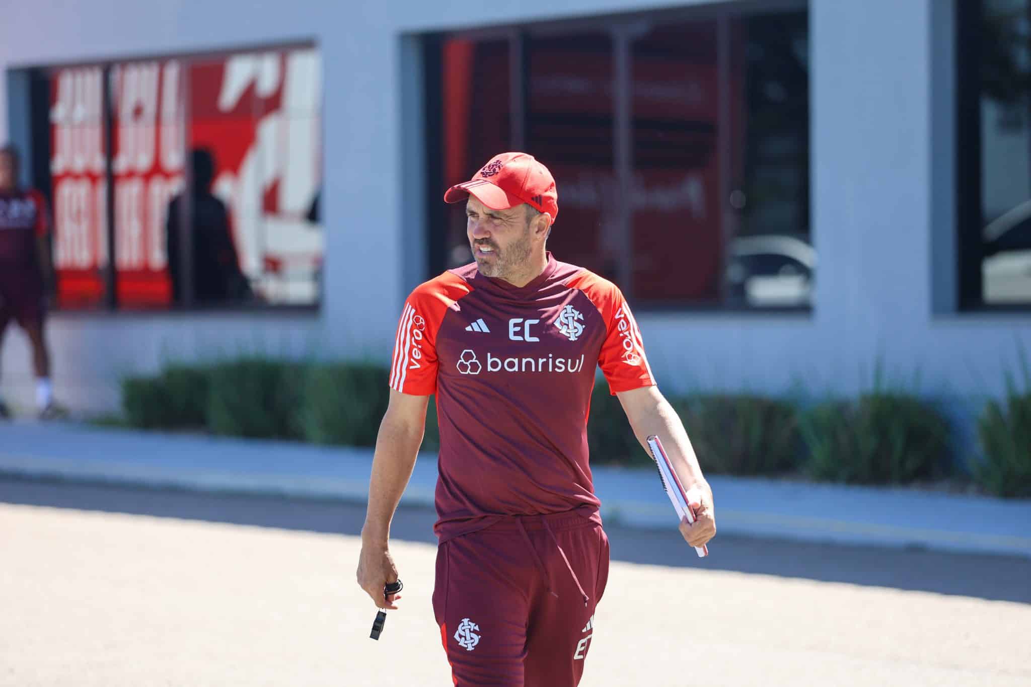 &lsquo;Sempre se pode melhorar&rsquo;, diz Coudet ap&oacute;s d&eacute;cima vit&oacute;ria consecutiva do Internacional