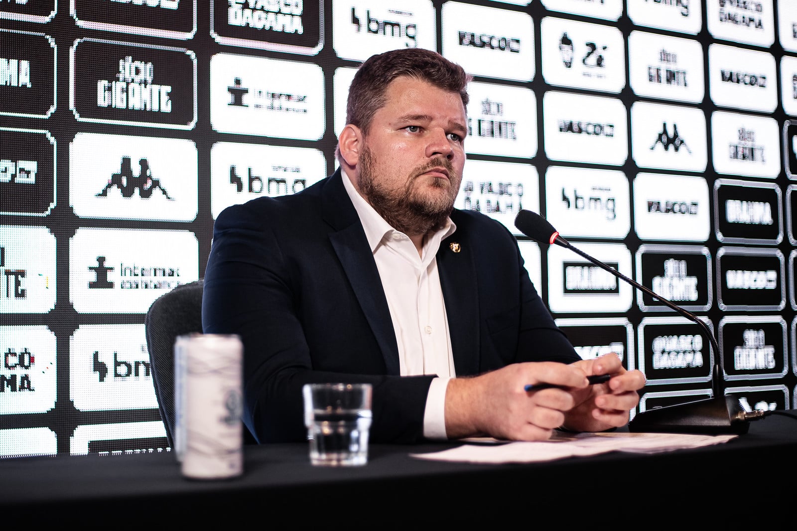 CEO do Vasco explica sa&iacute;da de Alexandre Mattos e exp&otilde;e problemas no clube