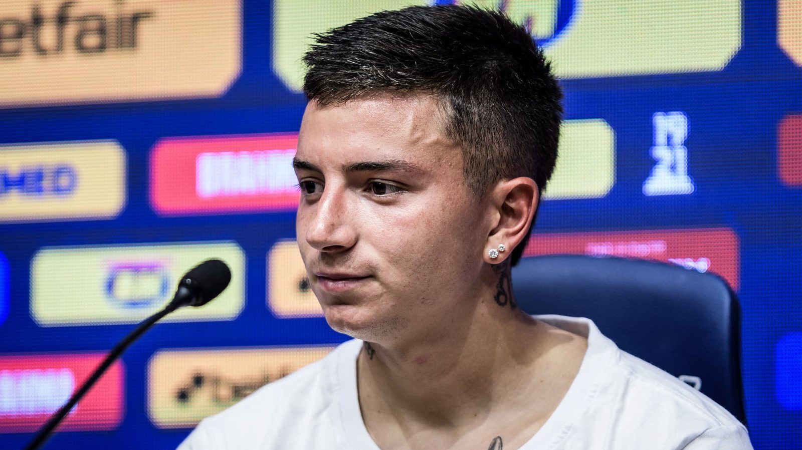 &Aacute;lvaro Barreal explica estilo de jogo e revela sonhos que quer realizar no Cruzeiro