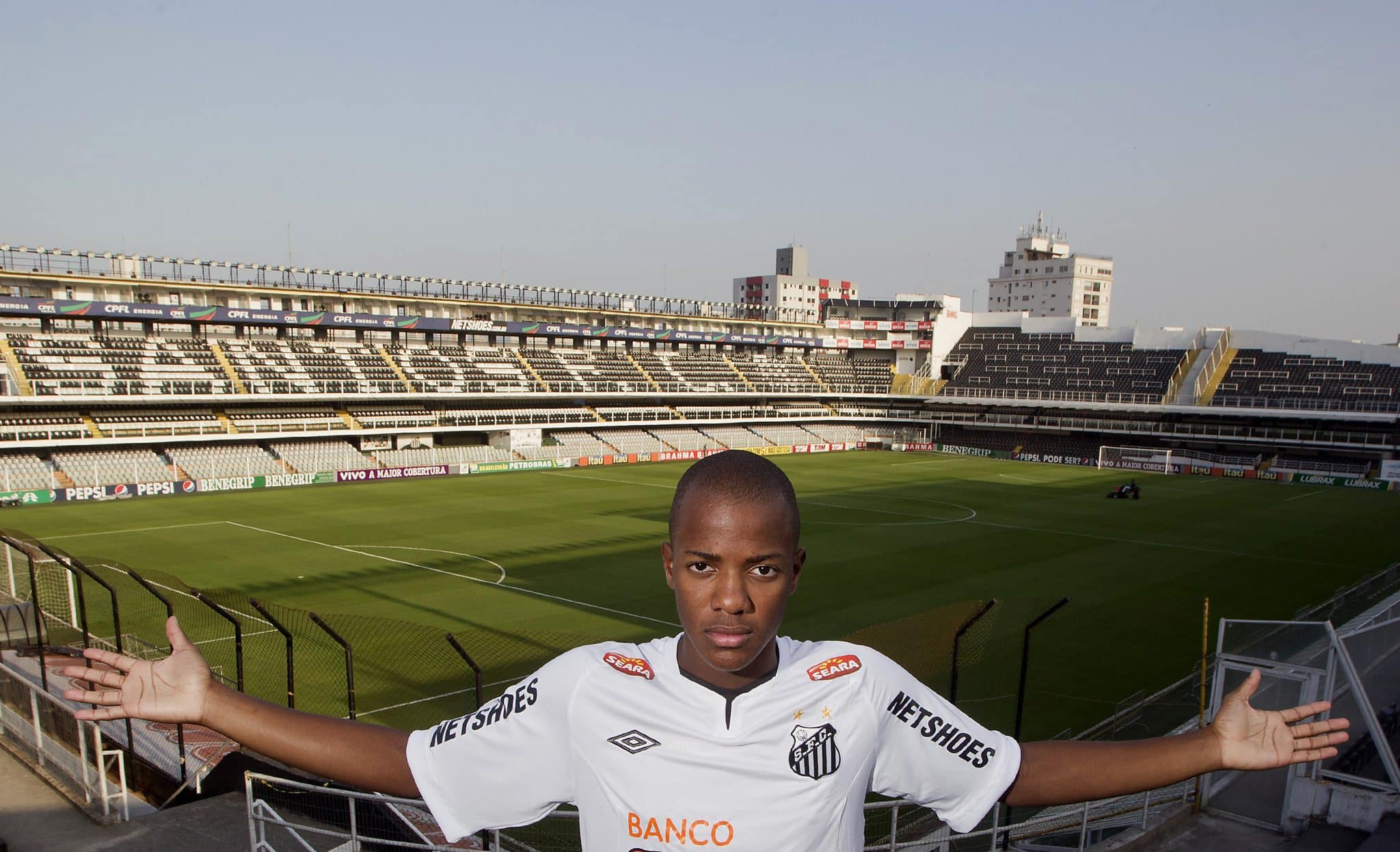 Victor Andrade na Vila pelo Santos