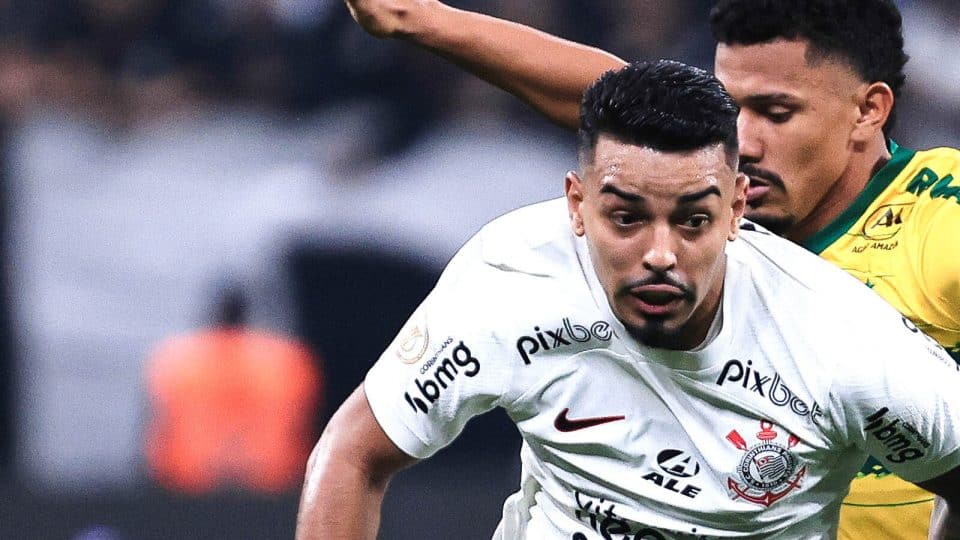 Mesmo sem espaço, Bidu entra na lista dos inscritos do Corinthians para a Sul-Americana