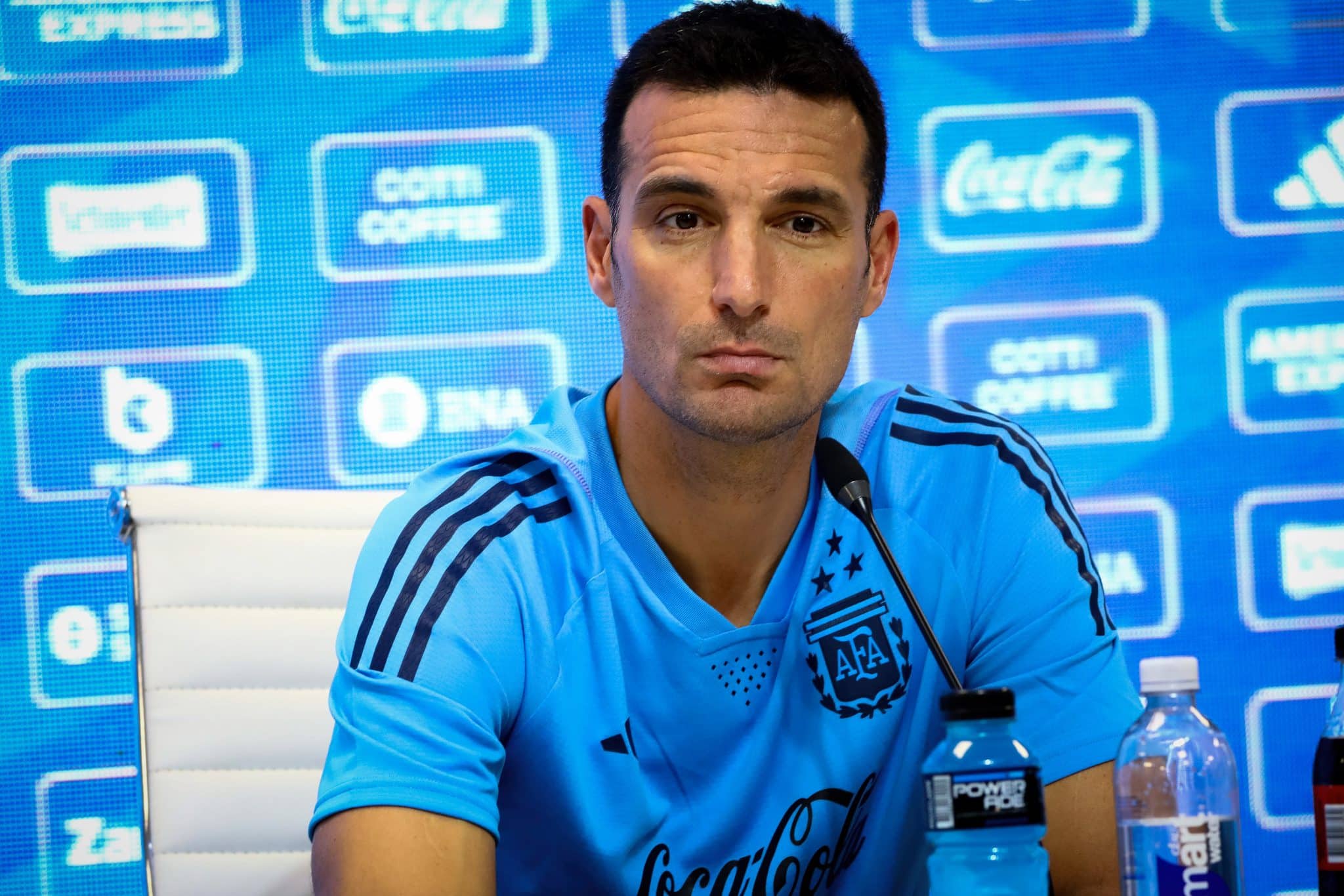Foto: (IconSport) - Lionel Scaloni segue &agrave; frente da Argentina