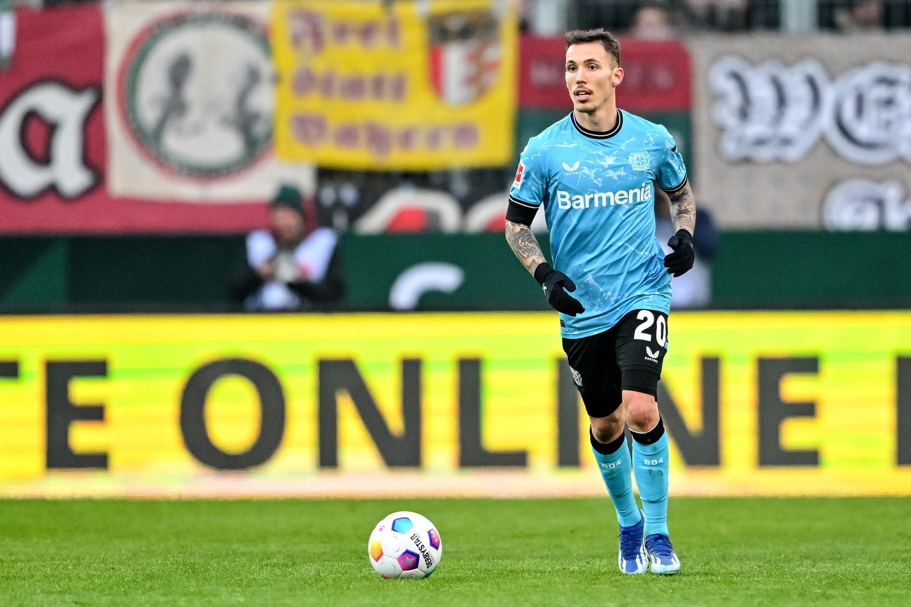 Mais uma rodada da Bundesliga, mais uma vit&oacute;ria do Bayer Leverkusen; Col&ocirc;nia &eacute; a v&iacute;tima da vez