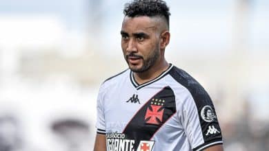 &lsquo;Maneja o tempo e as pausas do time&rsquo;: Emiliano Diaz explica import&acirc;ncia de Payet para o Vasco