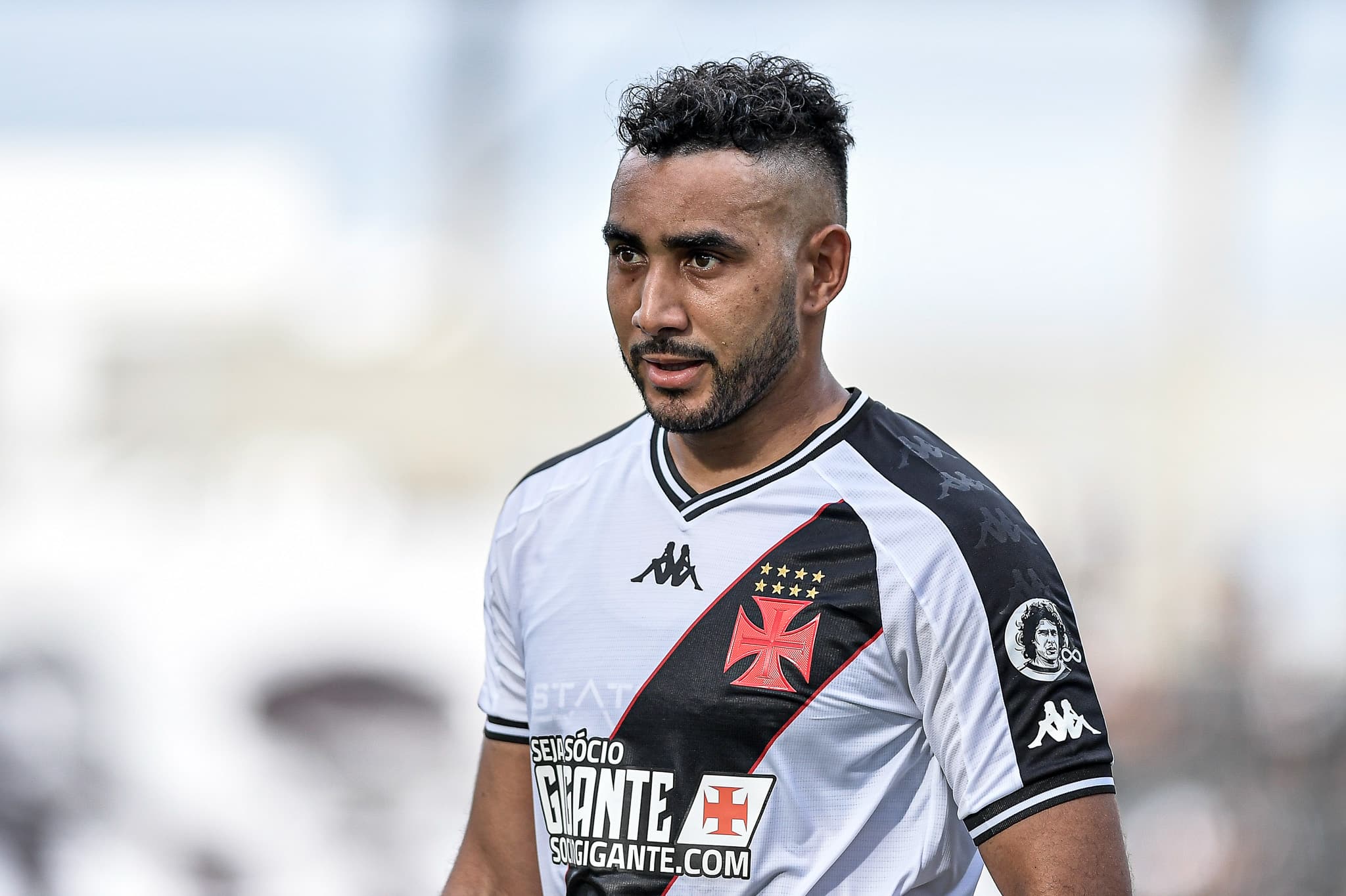 &lsquo;Maneja o tempo e as pausas do time&rsquo;: Emiliano Diaz explica import&acirc;ncia de Payet para o Vasco