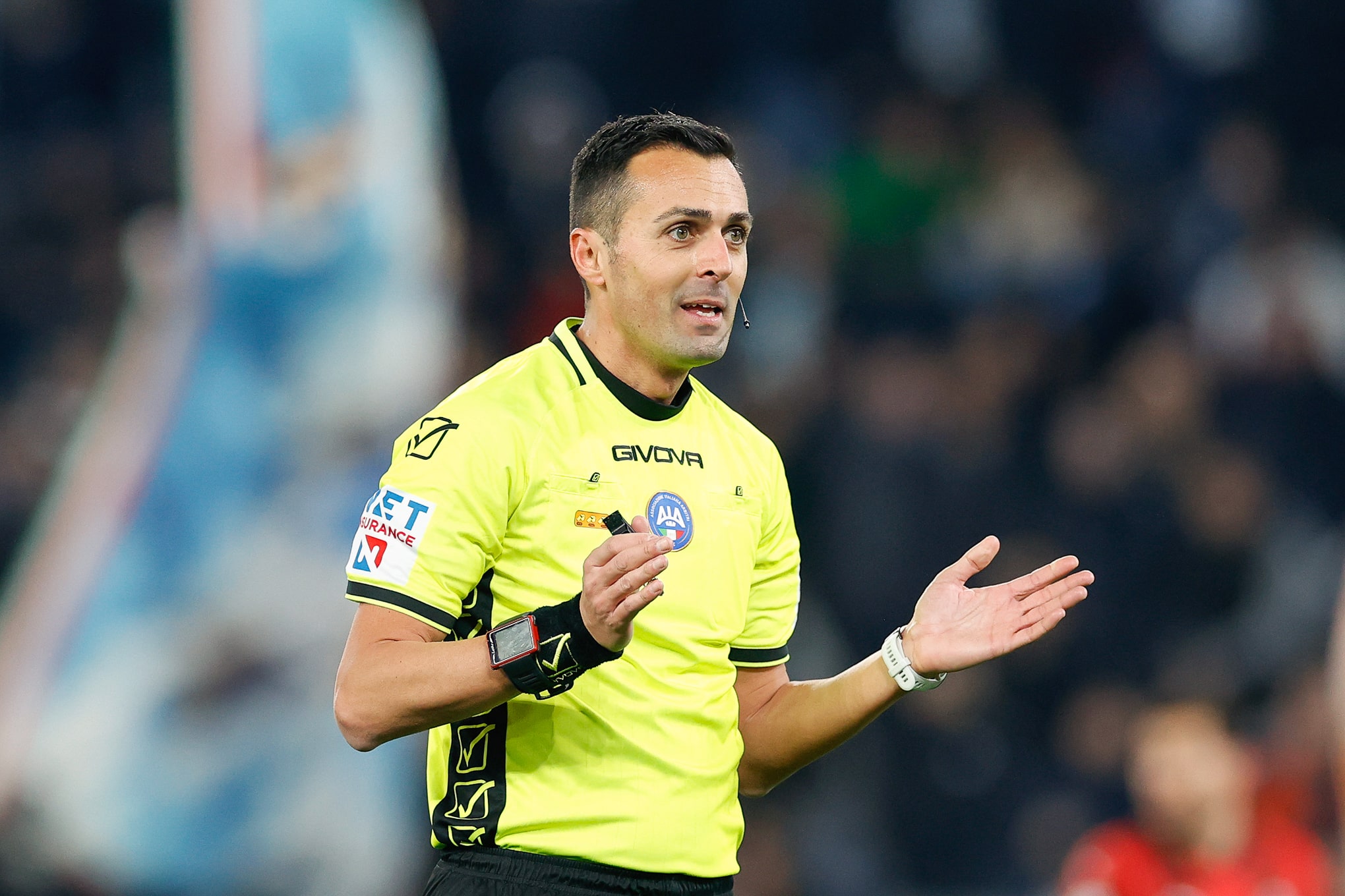 Mulher de &aacute;rbitro se desespera e escreve carta ap&oacute;s amea&ccedil;as