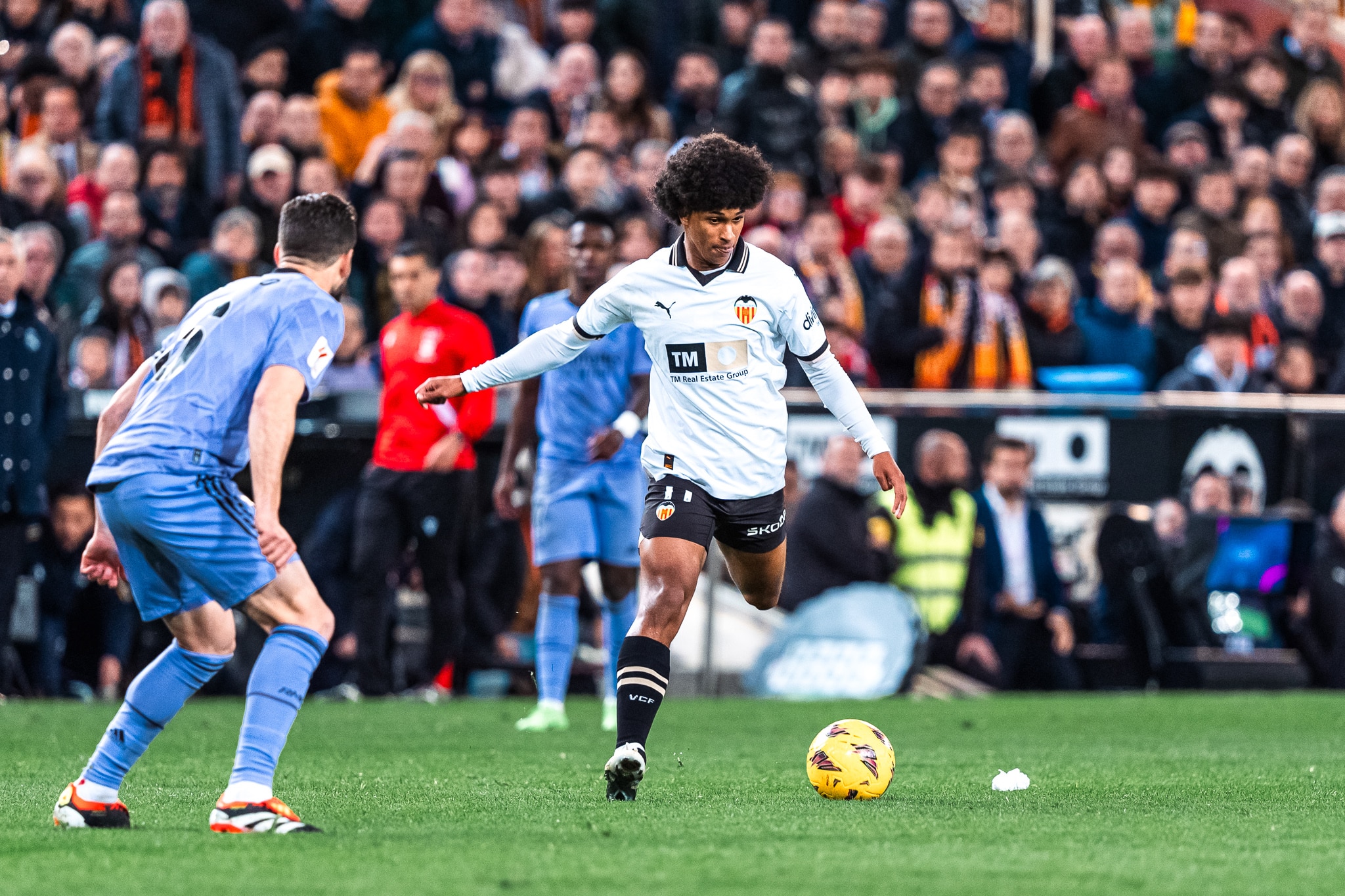 Valencia x Real Madrid n&atilde;o tem fim: La Liga condena ataques racistas contra Peter Federico