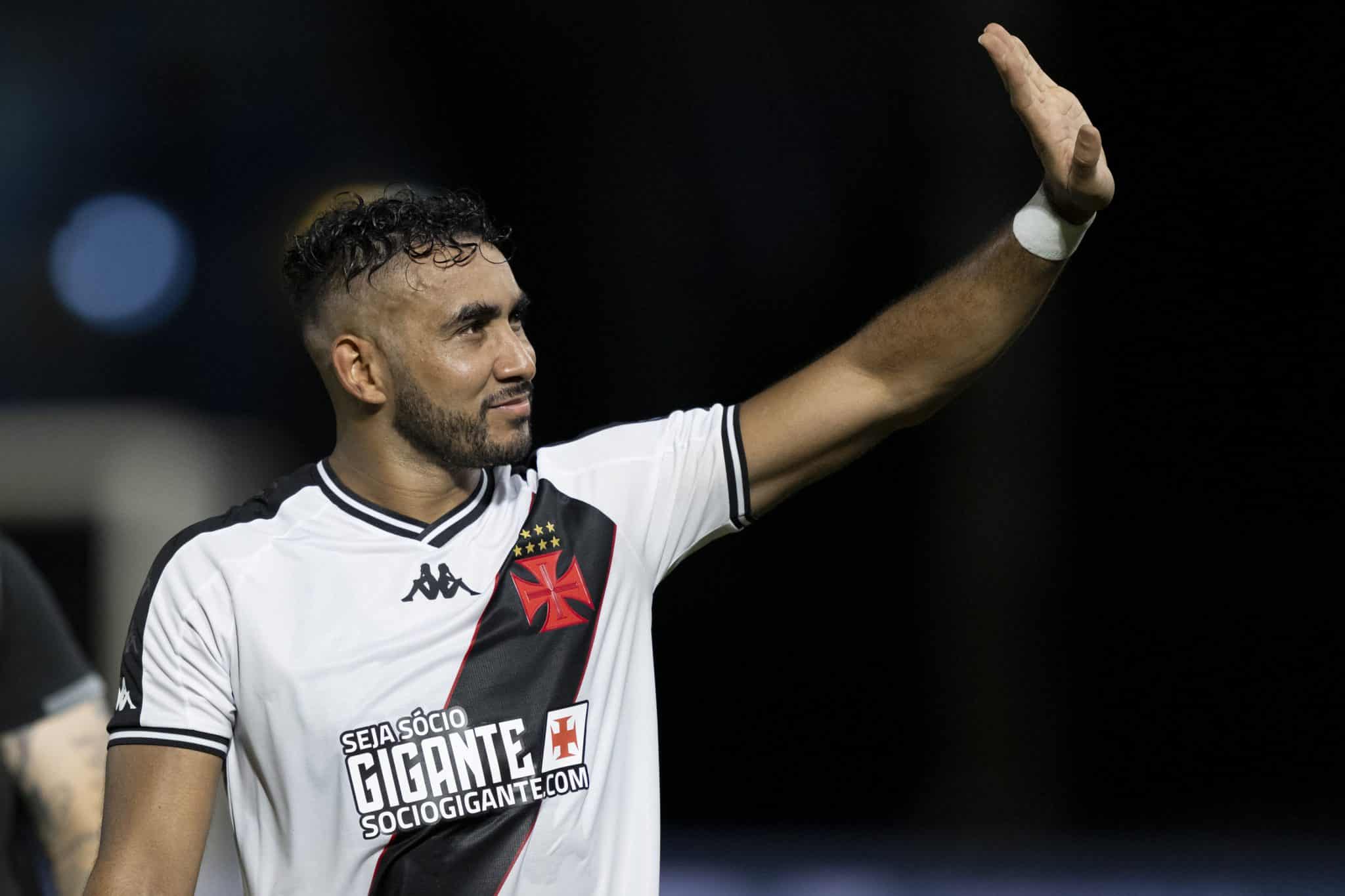 Com metade dos jogos do &uacute;ltimo ano, Payet j&aacute; tem n&uacute;meros melhores pelo Vasco em 2024