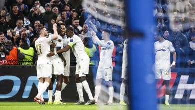 Olympique de Marseille e torcida se vingam de treinador do Villarreal com goleada nas oitavas da Liga Europa