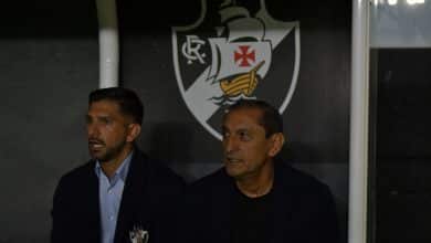 &lsquo;&Eacute; outro Vasco&rsquo;:  Emiliano D&iacute;az tenta esquecer problemas e focar no Brasileiro