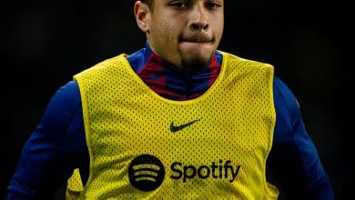 &lsquo;Foi excelente&rsquo;: Xavi finalmente elogia Vitor Roque no Barcelona