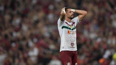 Fluminense empata sem gols, &eacute; eliminado pelo Flamengo e d&aacute; fim ao sonho do tri do Carioca