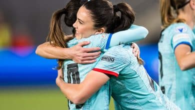 Barcelona sua, mas vence briga contra gol e surpresa da Champions Feminina