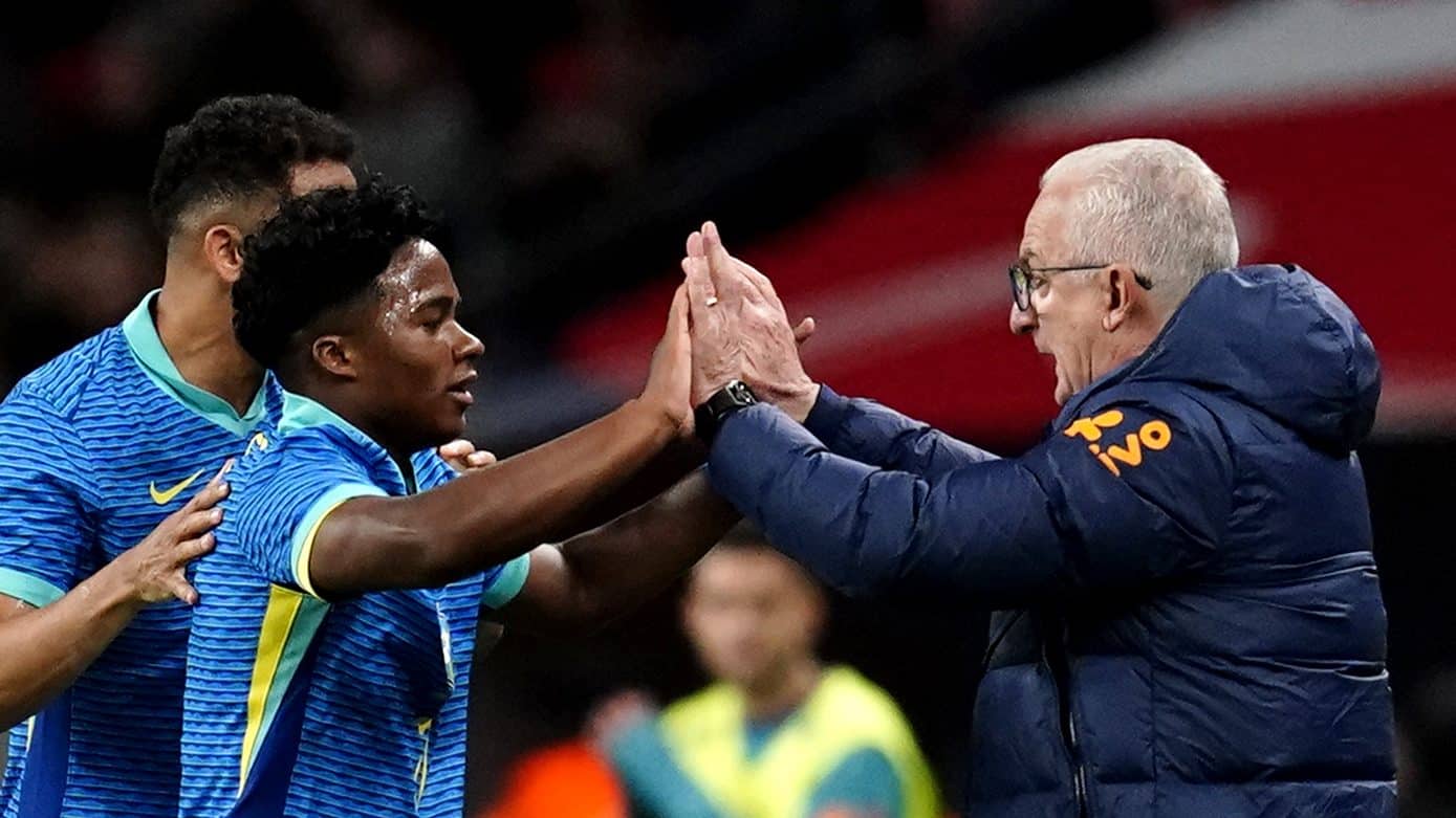 Endrick resolve, e Dorival d&aacute; cart&atilde;o de visitas em estreia&nbsp;na&nbsp;Sele&ccedil;&atilde;o