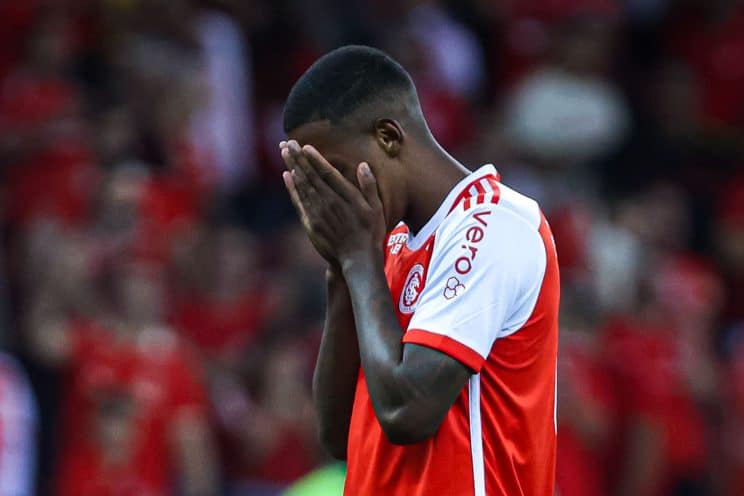 Maur&iacute;cio e Robert Renan t&ecirc;m de lidar com culpa por queda do&nbsp;Internacional