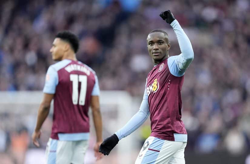 Aston Villa volta ao caminho das vitórias e ao quarto lugar da Premier League