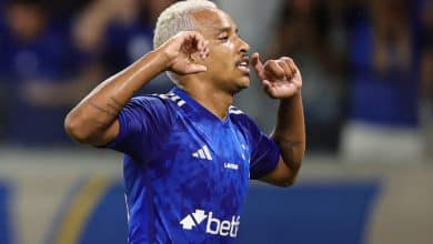 Matheus Pereira faz magia, Cruzeiro vence Tombense e est&aacute; na final do Mineiro