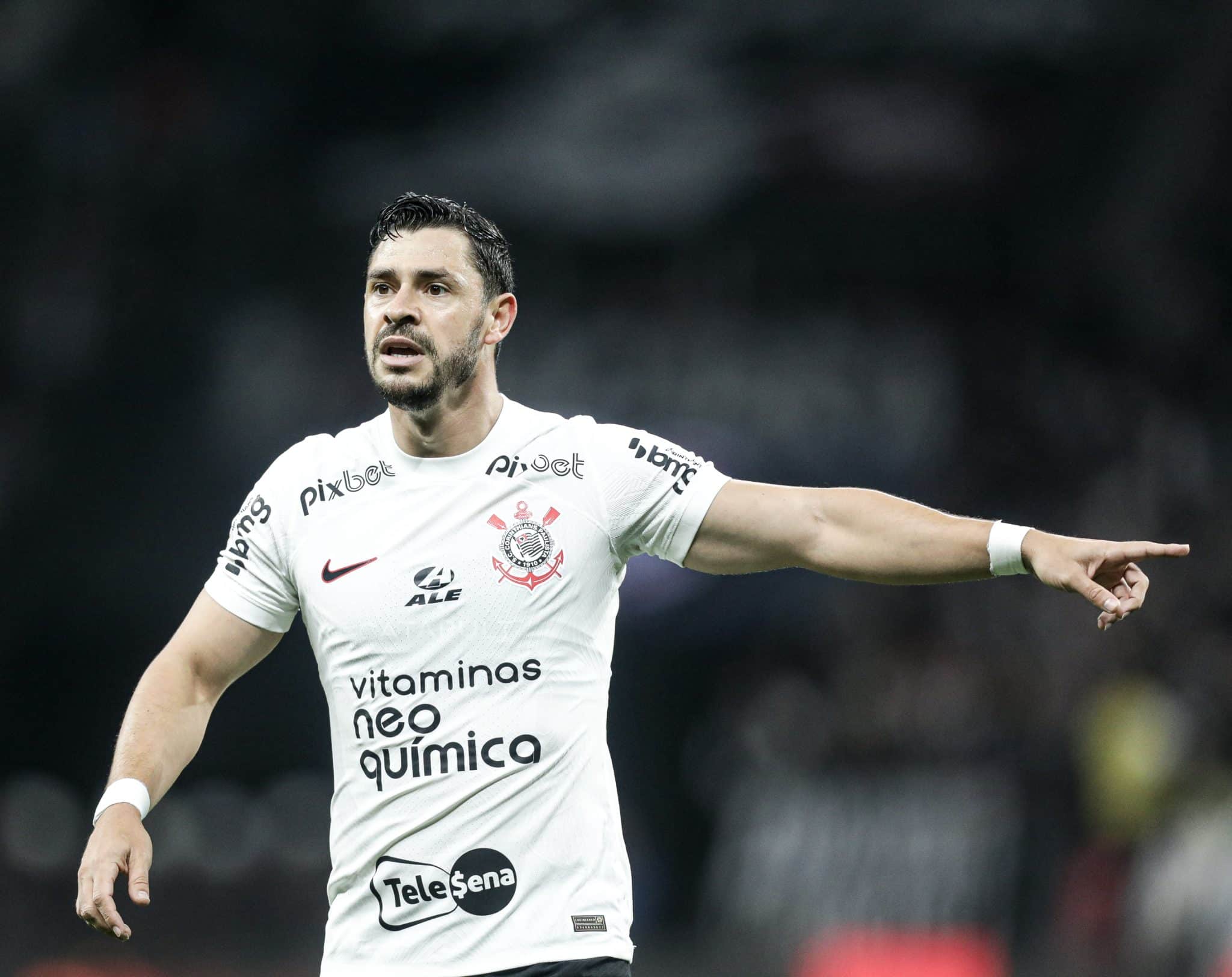 Al&ocirc;, &eacute; da Globo? Cobradores mudam estrat&eacute;gia para receber valores do Corinthians