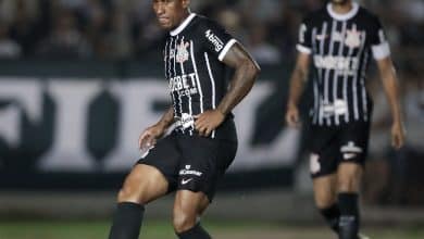 Qual ser&aacute; o futuro de Paulinho no Corinthians?