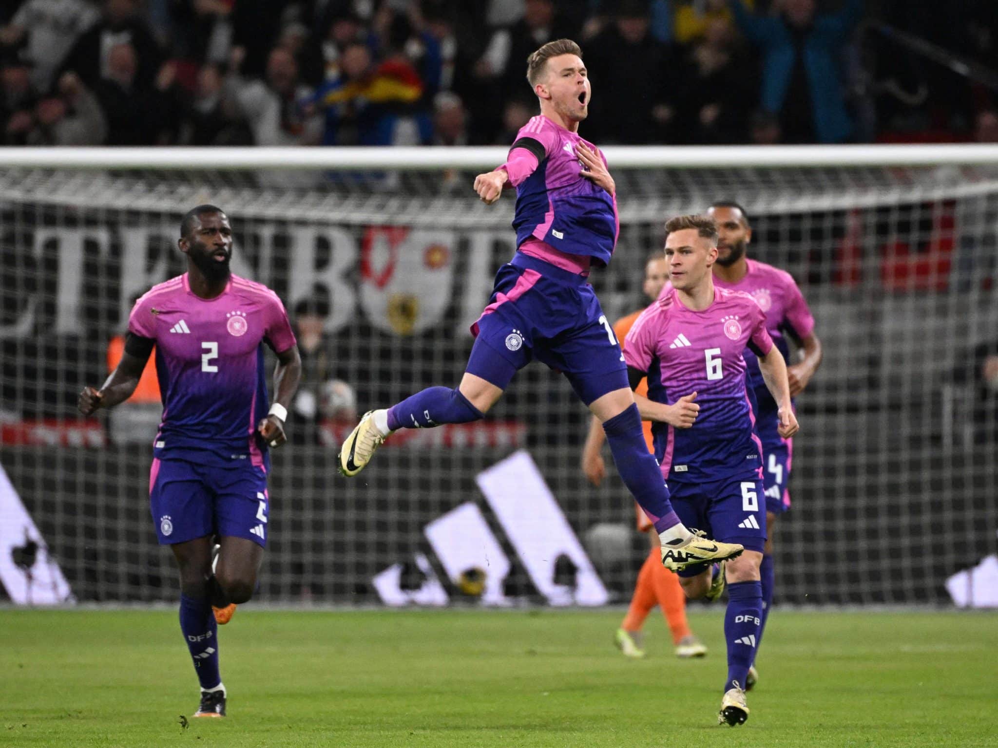 Nem o inspirado Verbruggen p&ocirc;de evitar a vit&oacute;ria da Alemanha sobre a Holanda