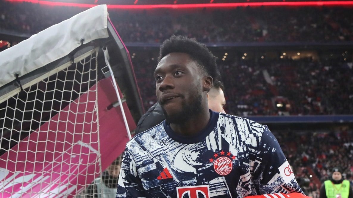 Bayern j&aacute; tem planos para substituir Alphonso Davies