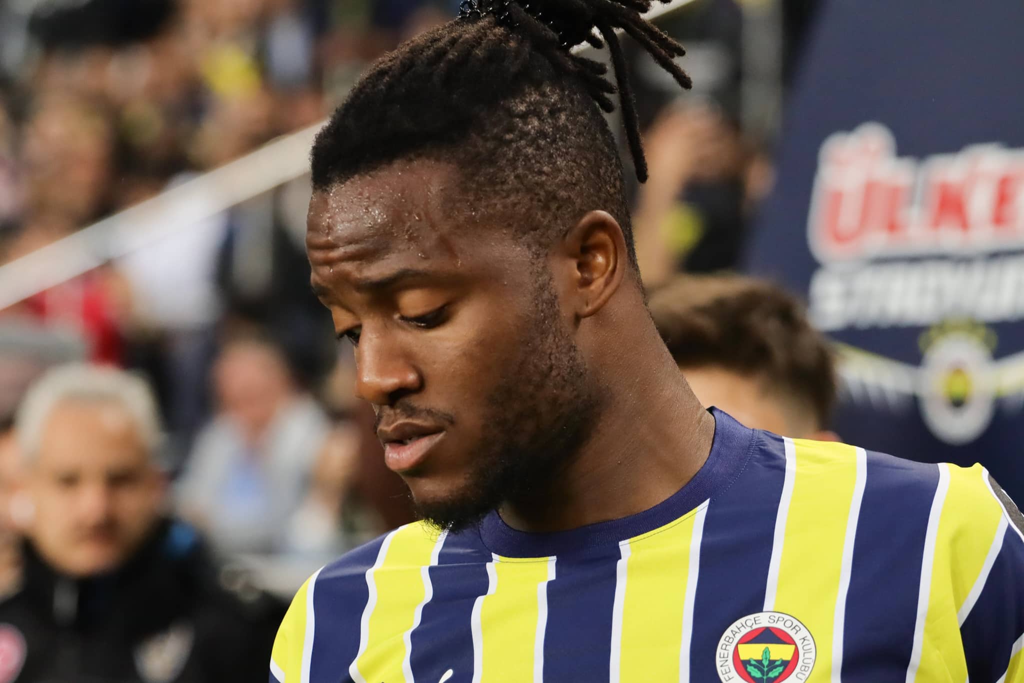 Fenerbah&ccedil;e pode mudar de liga ap&oacute;s invas&atilde;o de torcedores do Trabzonspor