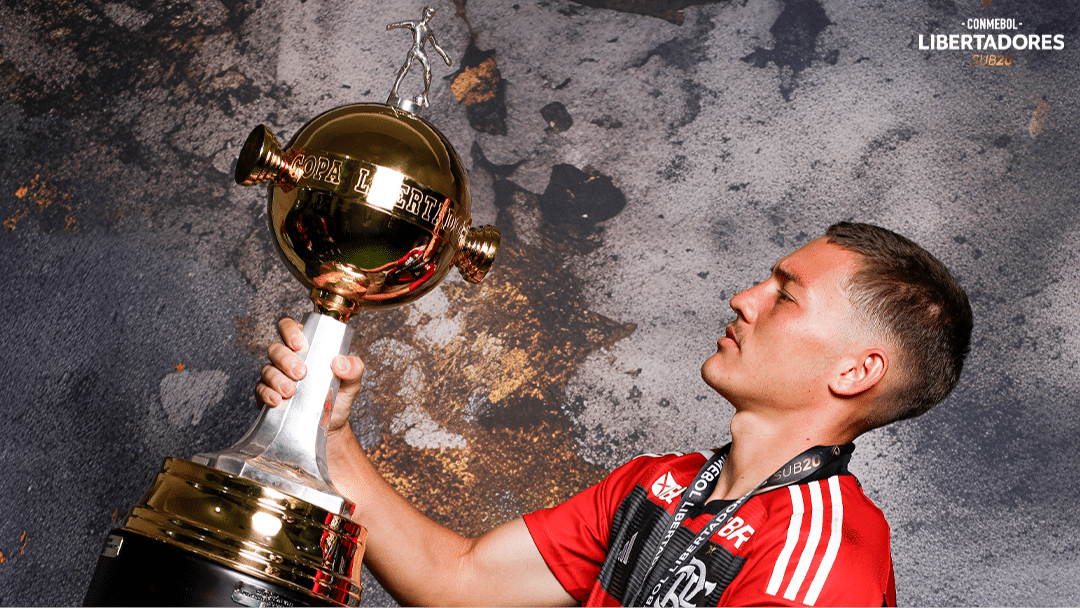 Conhe&ccedil;a o humilde Caio Garcia, que se espelha em De La Cruz para ser &iacute;dolo do Flamengo