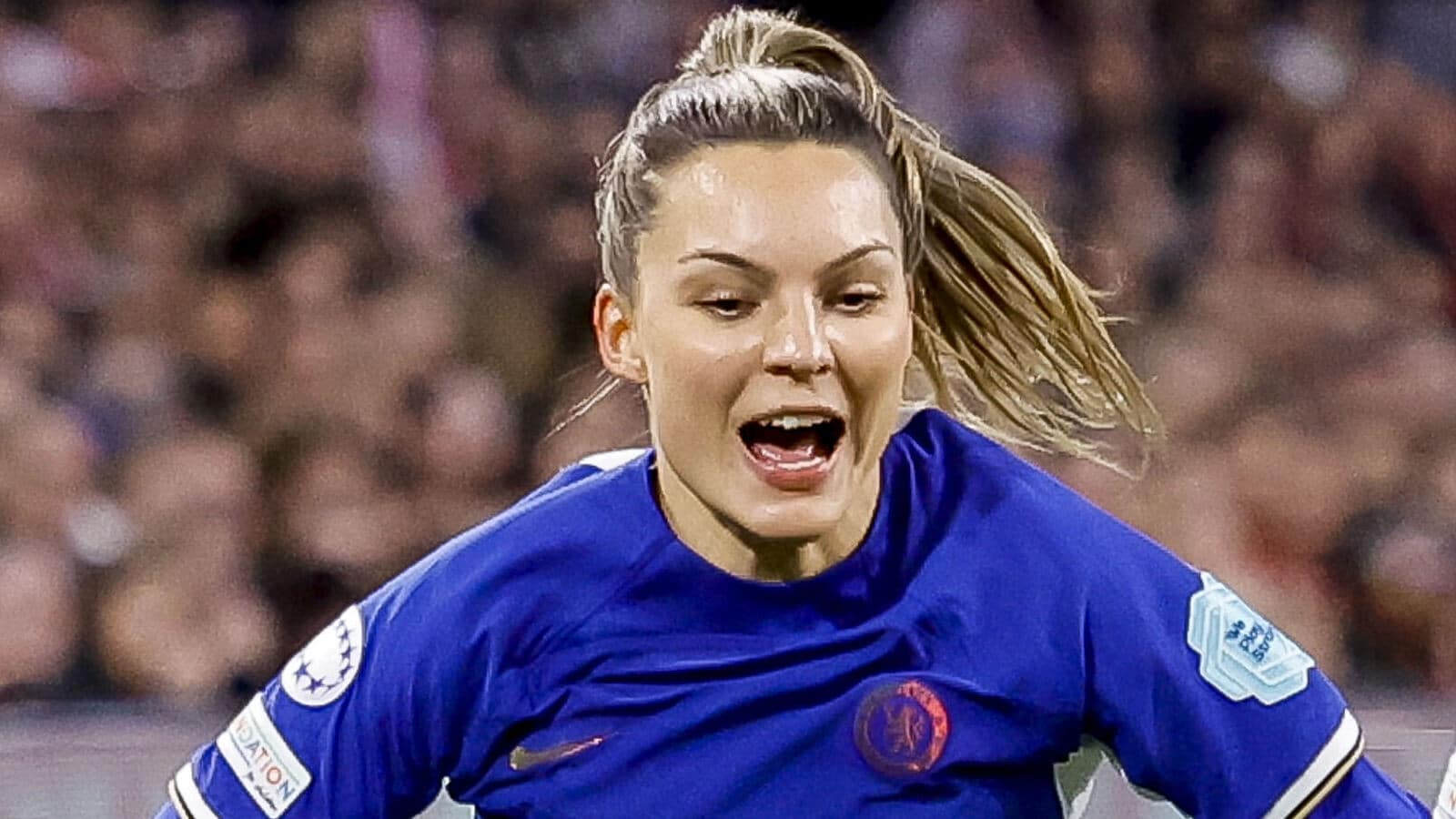 Sem dificuldades: Chelsea amassa Ajax na Holanda e coloca um p&eacute; na semi da Champions Feminina