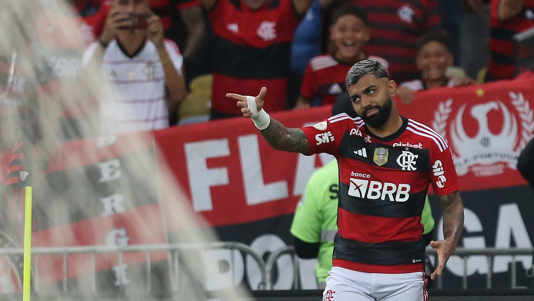 Gabigol volta aos relacionados do Flamengo em momento crucial para o futuro da carreira