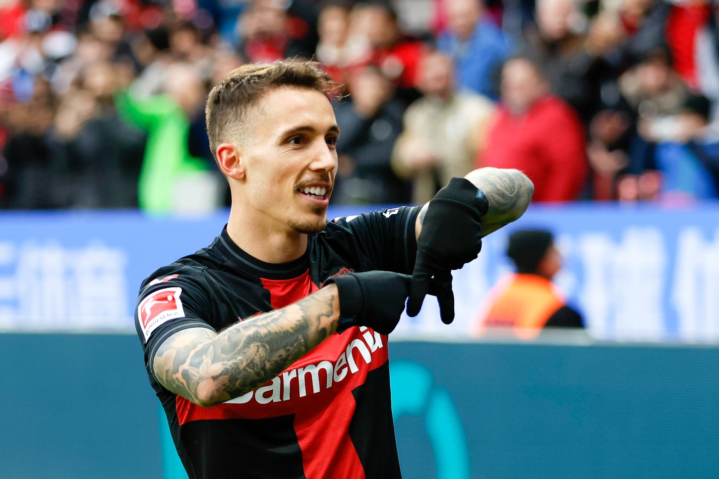 Grimaldo, destaque do Leverkusen, revela inspira&ccedil;&atilde;o em Juninho Pernambucano