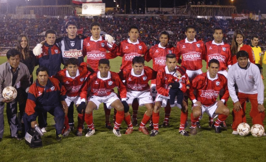 H&aacute; 20 anos, o Cienciano foi o &ldquo;campe&atilde;o dos campe&otilde;es&rdquo; da Am&eacute;rica do Sul diante do forte Boca Juniors