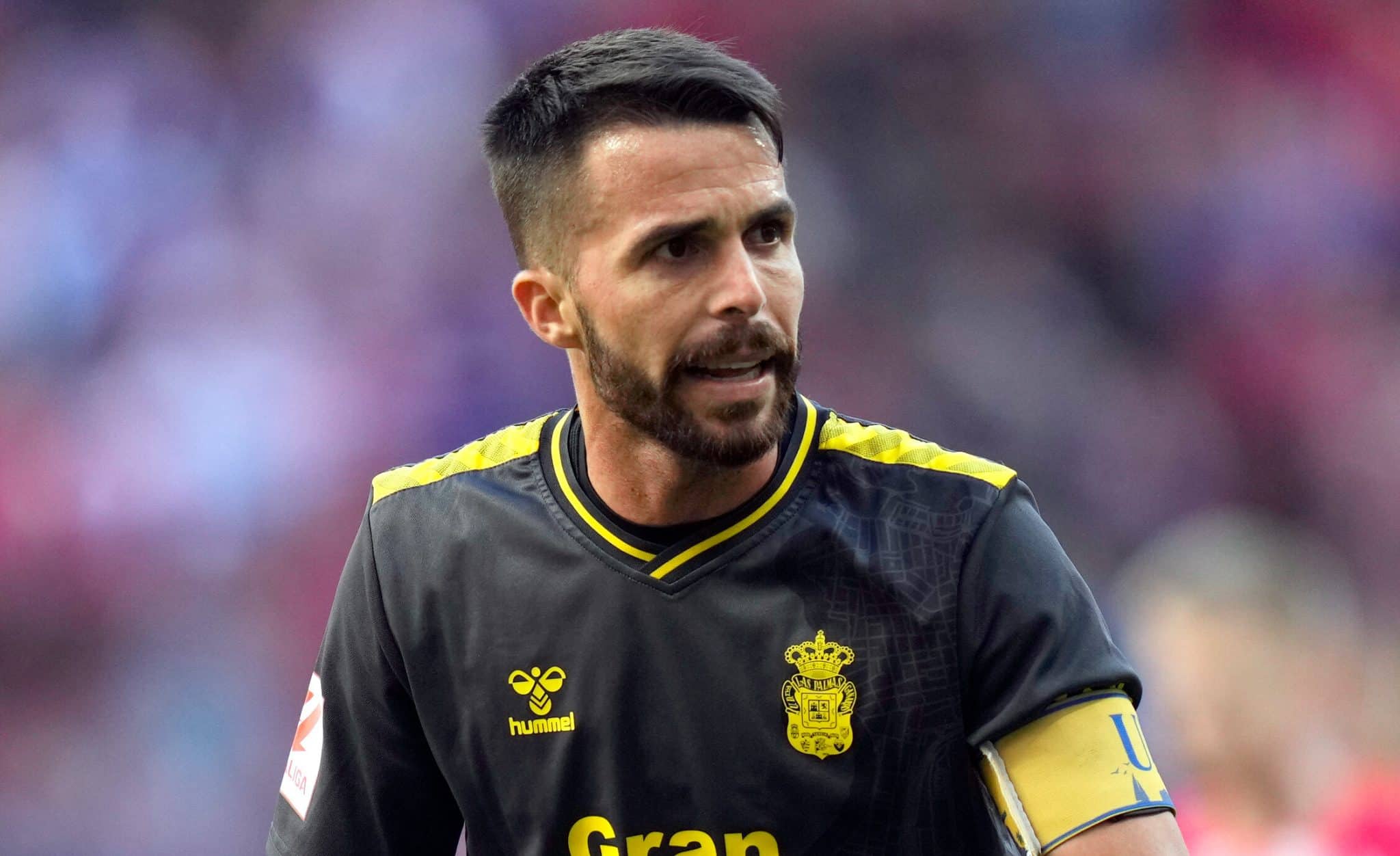 Em um ano, ele foi do c&acirc;ncer a ser capit&atilde;o do Las Palmas contra o Barcelona