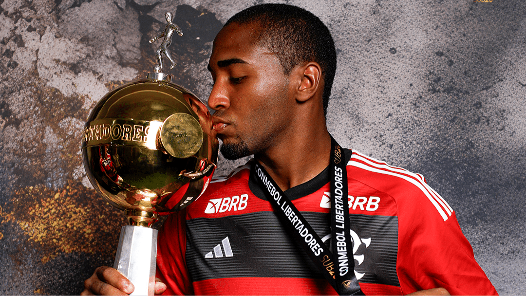 Lorran, o Rugal, &eacute; her&oacute;i do Flamengo e das crian&ccedil;as da Cidade de Deus