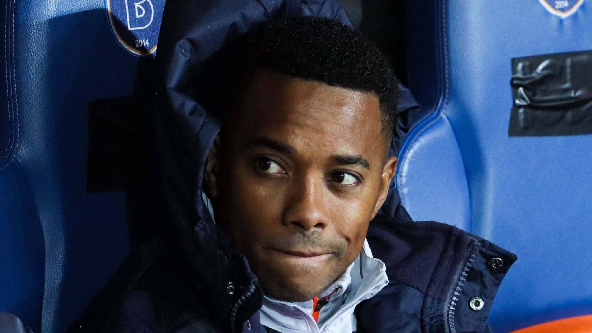 Robinho &eacute; preso em Santos e vai cumprir pena no Complexo do Trememb&eacute;