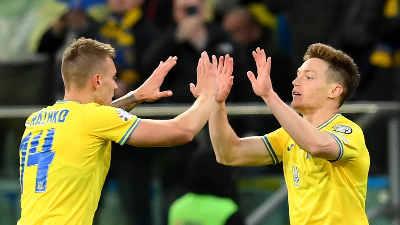 Ucr&acirc;nia mostra resili&ecirc;ncia em virada contra a Isl&acirc;ndia e est&aacute; na Eurocopa