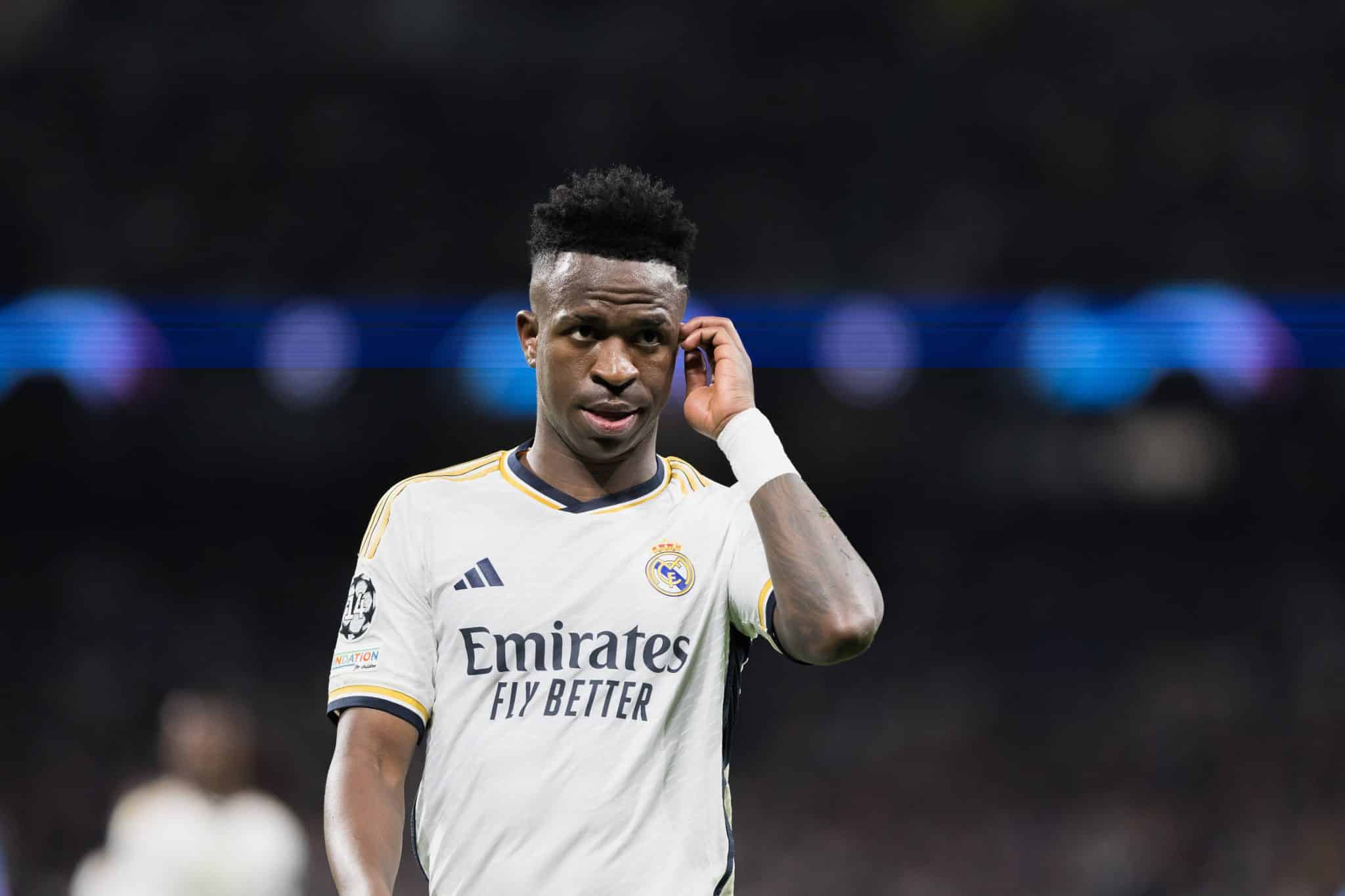 O que La Liga faz para combater o racismo contra Vinicius J&uacute;nior?