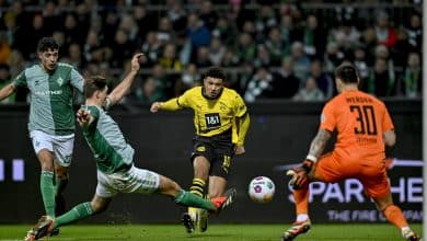 O Borussia Dortmund flertou com o perigo, mas segurou uma importante vit&oacute;ria contra o Bremen e deu um chega pra l&aacute; no Leipzig