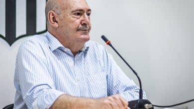 Conselheiros analisam as contas do Santos e cen&aacute;rio n&atilde;o &eacute; bom para Rueda