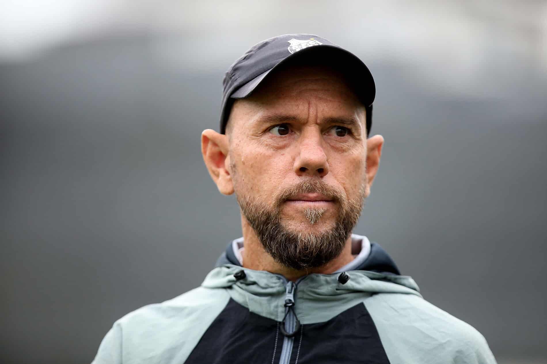 Kleiton Lima nega acusa&ccedil;&otilde;es de ass&eacute;dio e Santos se diz &lsquo;feliz&rsquo; com a volta do t&eacute;cnico