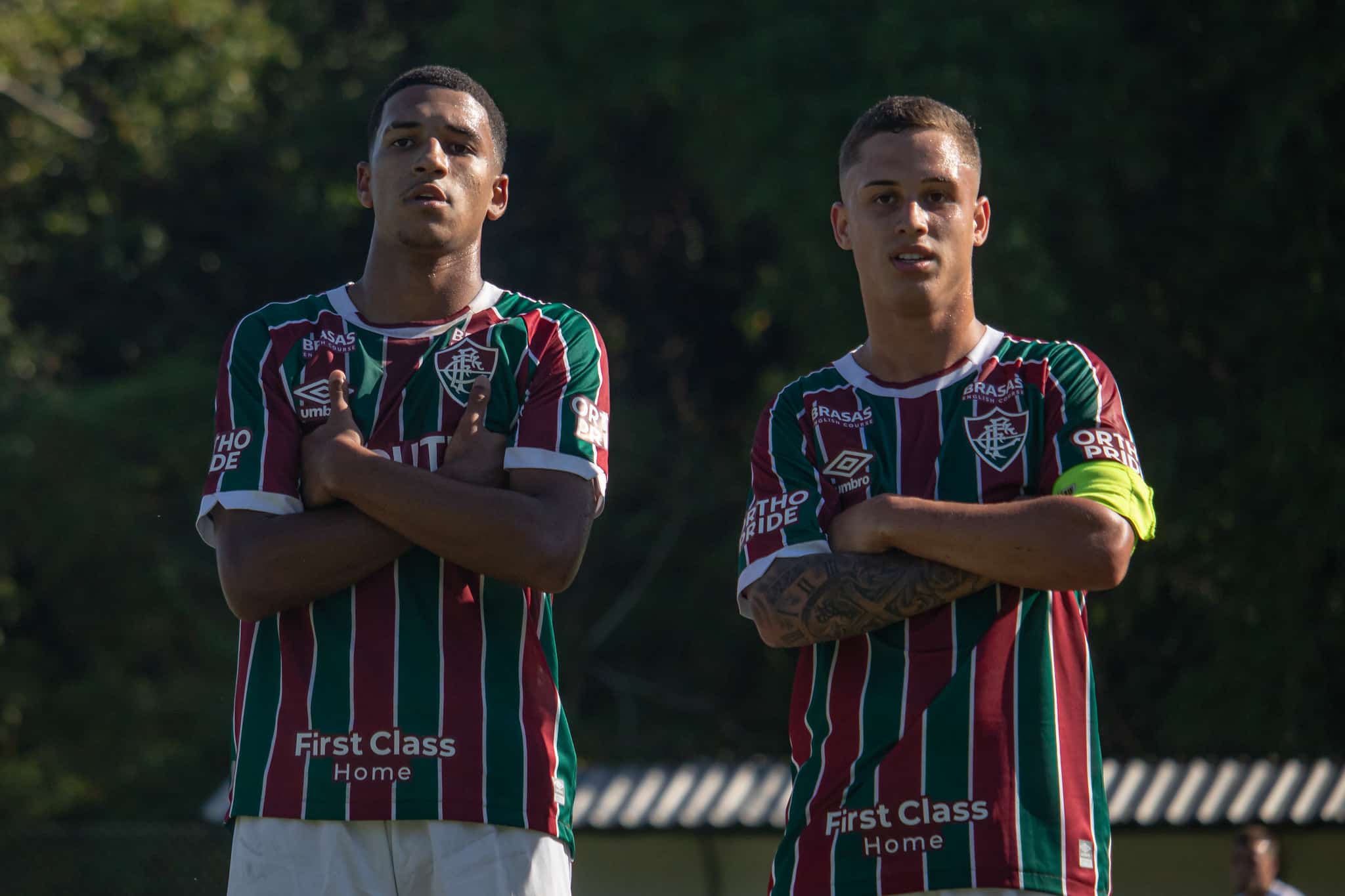 Kau&atilde; Elias e Arthur foram afastados pelo Fluminense; jovens desperdi&ccedil;aram oportunidade - Foto: LEONARDO BRASIL/ FLUMINENSE FC