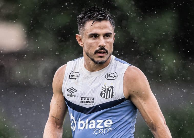 Carille pode ter reforço no ataque para próximo compromisso do Santos na Série B