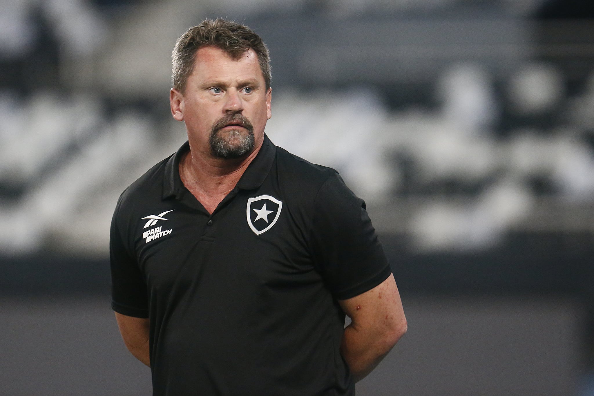 &lsquo;Tem que entregar bem&rsquo;: F&aacute;bio Matias indica passagem de bast&atilde;o no Botafogo para novo t&eacute;cnico