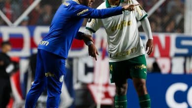 Empate em estreia na Libertadores mostrou quem &eacute; quem no banco do Palmeiras