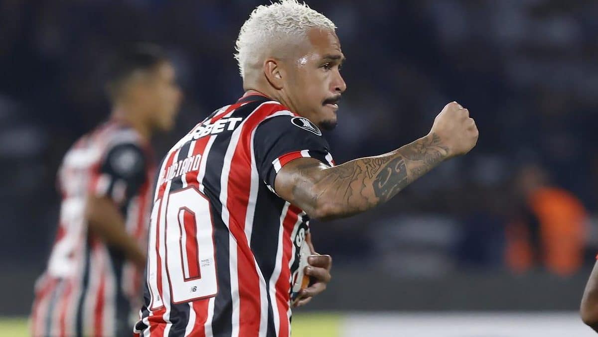 Luciano assume artilharia do S&atilde;o Paulo no ano&nbsp;e&nbsp;manda&nbsp;recado