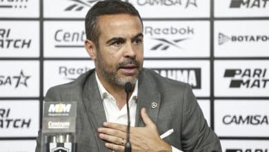 Entre a satisfa&ccedil;&atilde;o e o &lsquo;inaceit&aacute;vel&rsquo;, Artur Jorge avalia a estreia em derrota do Botafogo