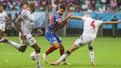 Chama o SAMU! Vit&oacute;ria cala Fonte Nova e volta a ser campe&atilde;o baiano ap&oacute;s 7 anos