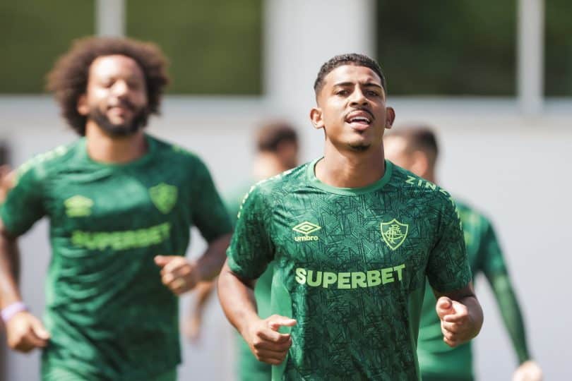 Como John Kennedy foi de herói a maior problema do Fluminense