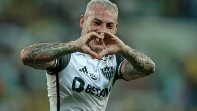 Com gol &agrave; l&aacute; Ronaldinho, Atl&eacute;tico-MG bate Cuiab&aacute; e vira l&iacute;der provis&oacute;rio do Brasileiro