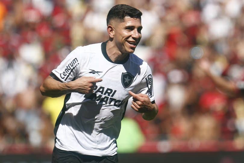 Botafogo é efetivo contra o Flamengo e Artur Jorge passa no primeiro grande teste